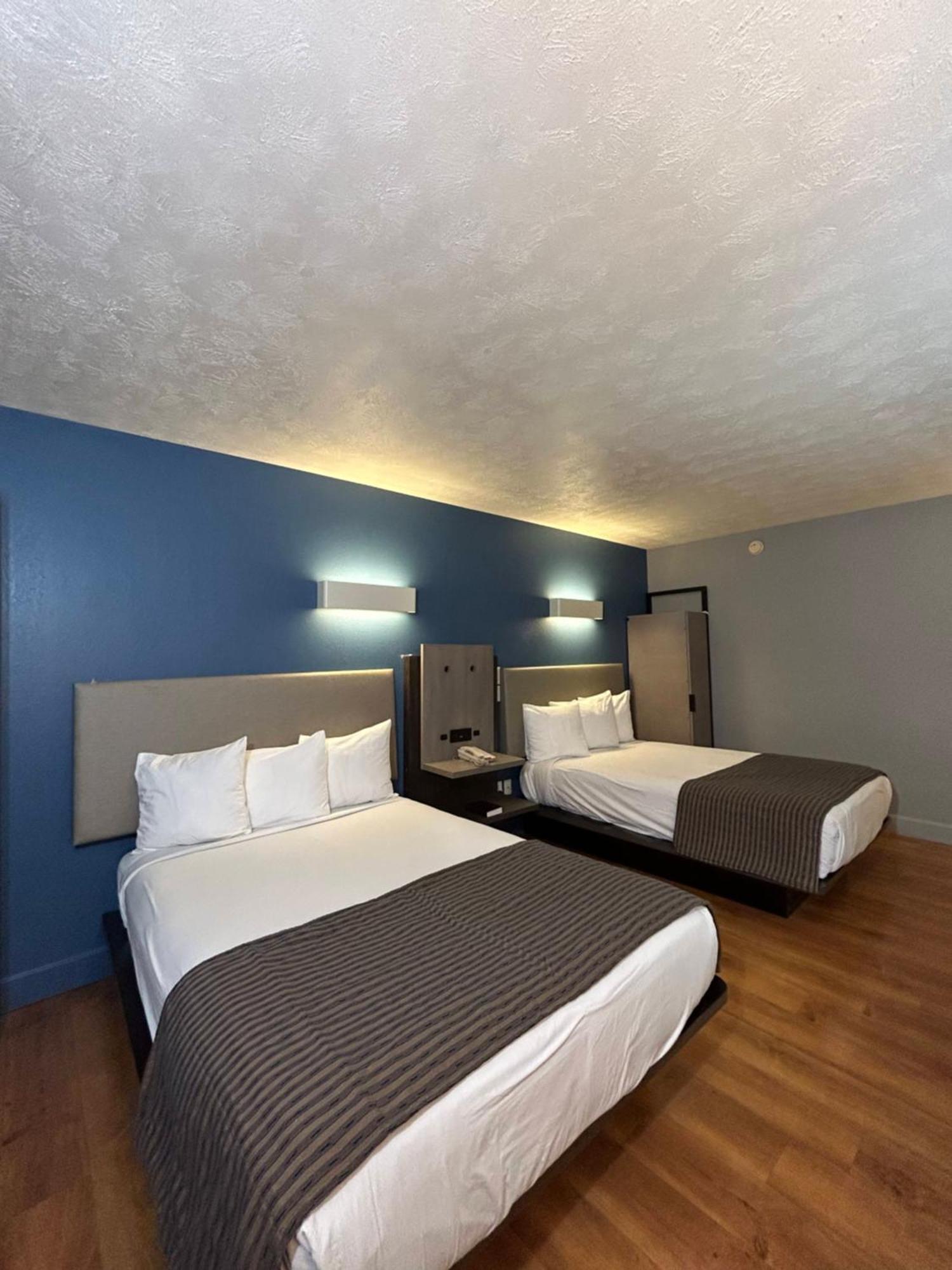 אמפוריה Rodeway Inn מראה חיצוני תמונה